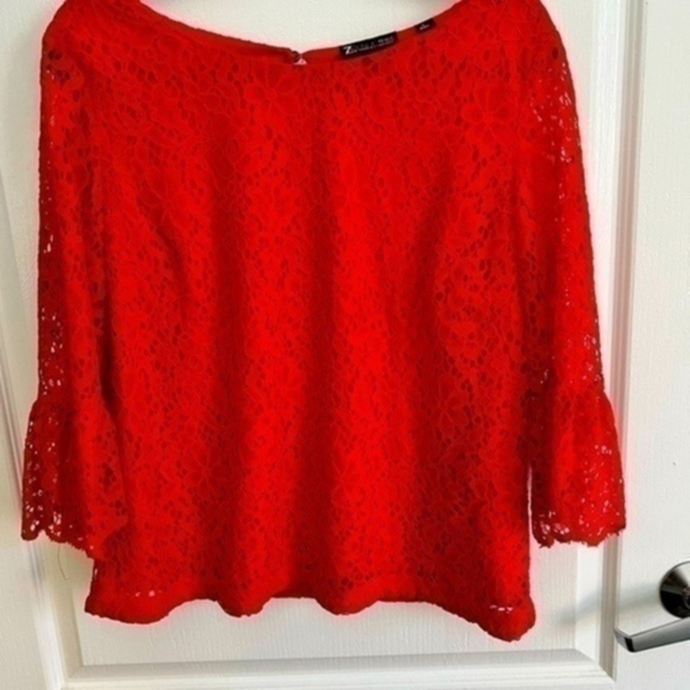 7th ave NY&co - Lace red shirt with ruffled sleeves - medium​
